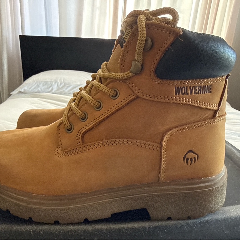Wolverine Men’s Wheat Nubuck Work Boots 6” | Light Wear | Size 7 - Picture 3 of 7